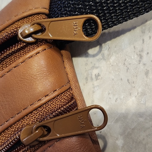 Bugatti Leather Waistbag - Picture 8 of 15